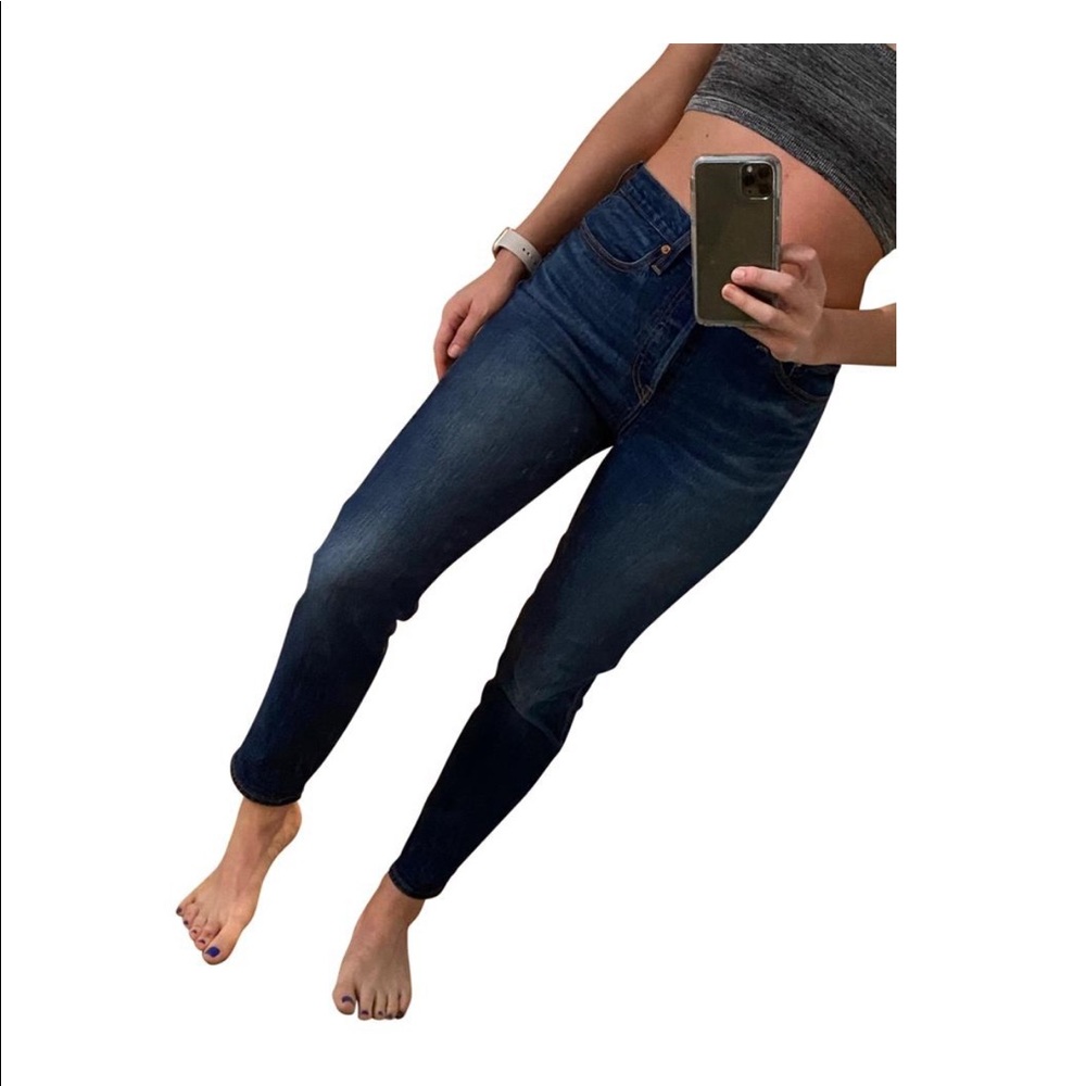 Levi’s wedgie fit medium wash